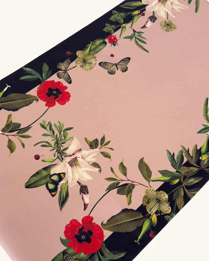 TABLE RUNNER PINK SERPENT1.webp